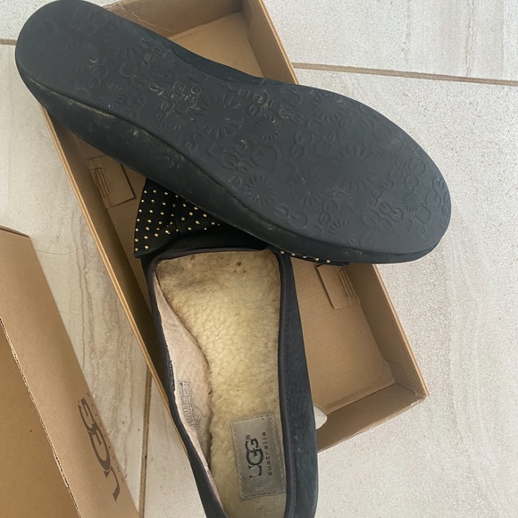UGG flats size 10 ,black suede ,professionally clean wit cute bow, with original - Picture 2 of 5